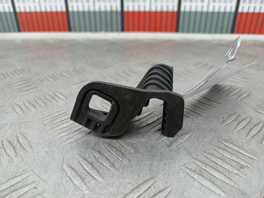 Кронштейн фары правый BMW 3er F30/F31/F80 2011-2019