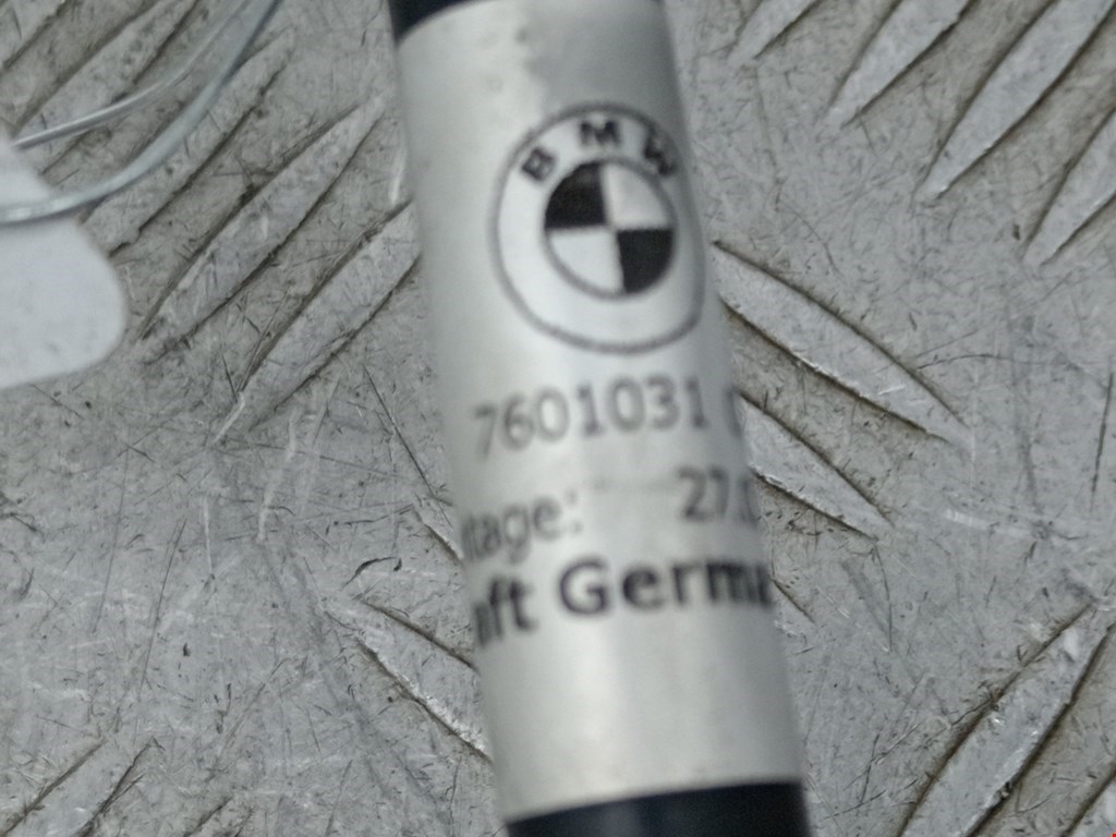 Трубка вакуумная BMW 3er F30/F31/F80 2011-2019