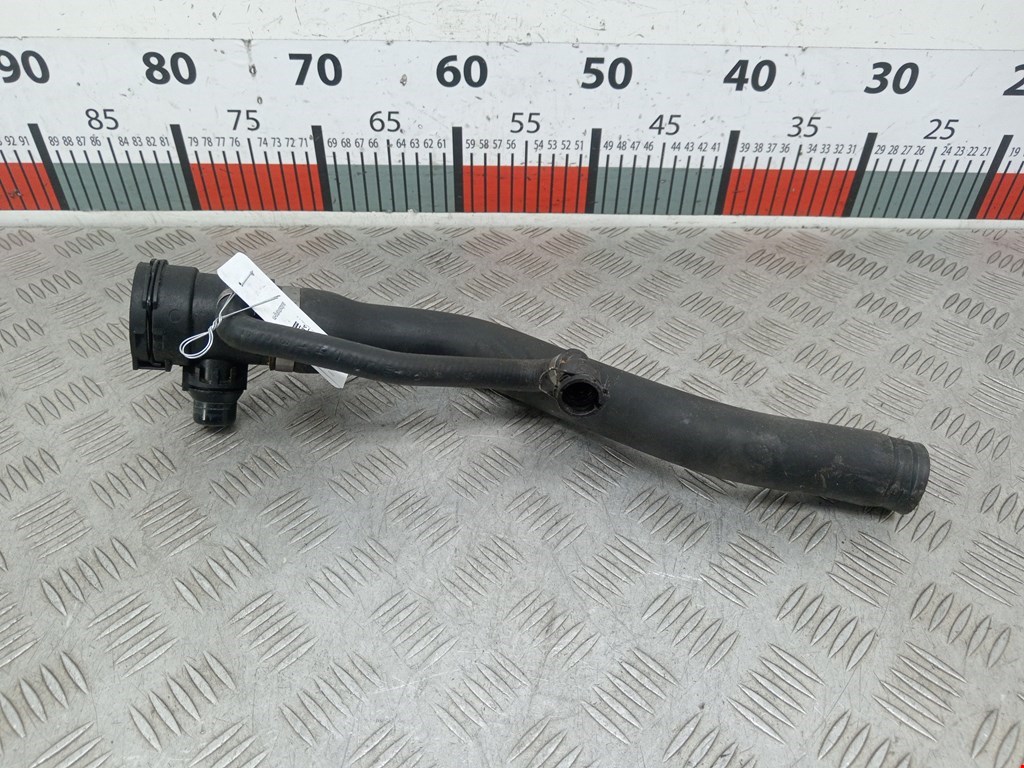 Патрубок BMW 3er F30/F31/F80 2011-2019
