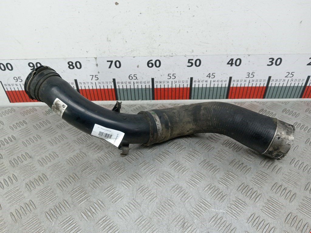 Патрубок интеркулера BMW 3er F30/F31/F80 2011-2019