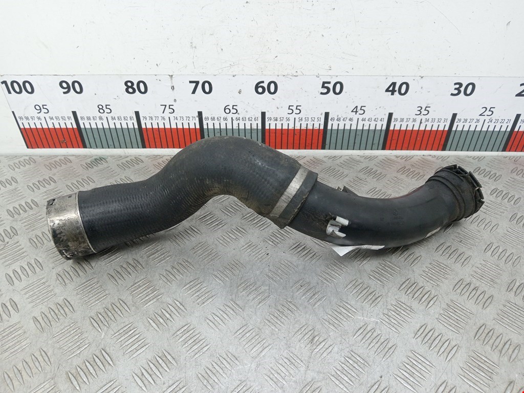Патрубок интеркулера BMW 3er F30/F31/F80 2011-2019