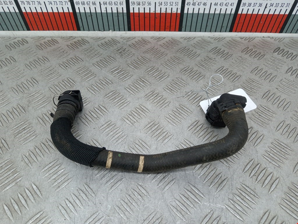 Патрубок BMW 3er F30/F31/F80 2011-2019