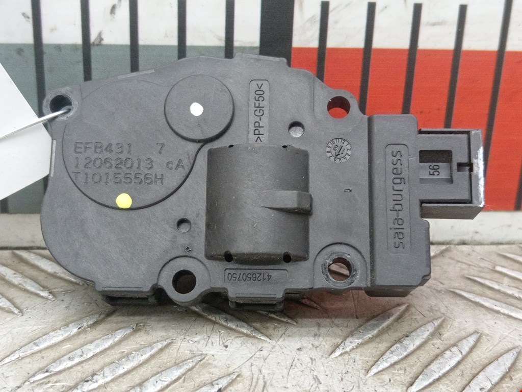 Моторчик заслонки печки BMW 3er F30/F31/F80 2011-2019