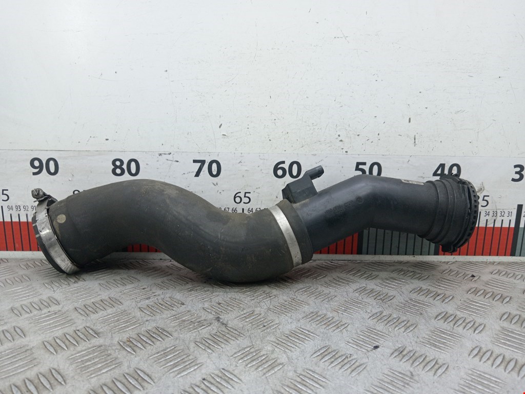 Патрубок интеркулера BMW 3er F30/F31/F80 2011-2019