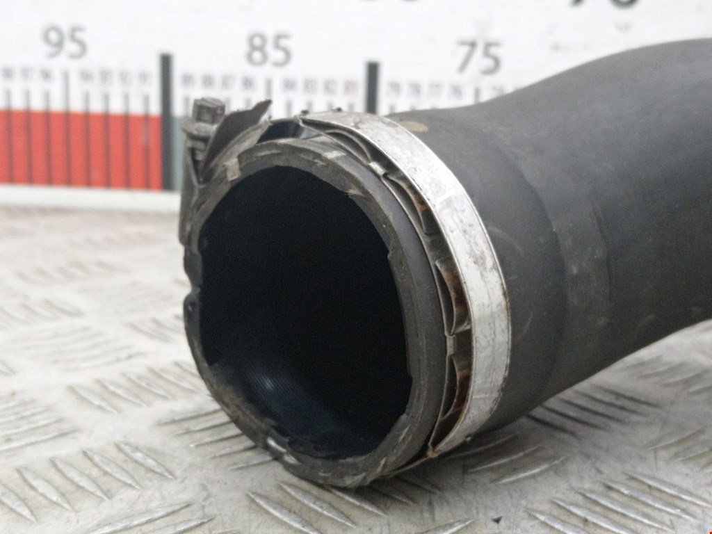 Патрубок интеркулера BMW 3er F30/F31/F80 2011-2019
