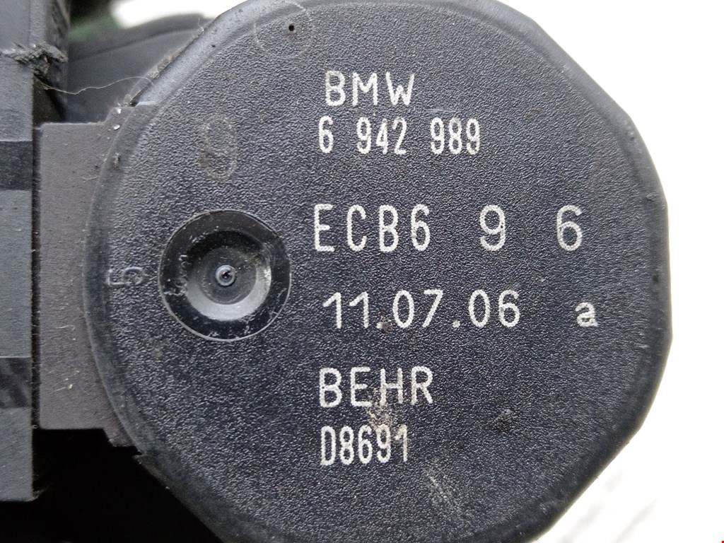 Моторчик заслонки печки BMW 5er 5 серия E60/E61 2003-2010