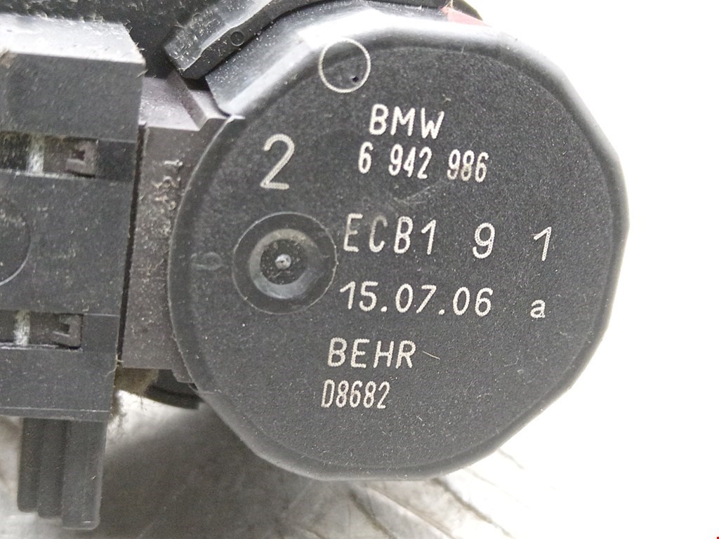 Моторчик заслонки печки BMW 5er 5 серия E60/E61 2003-2010