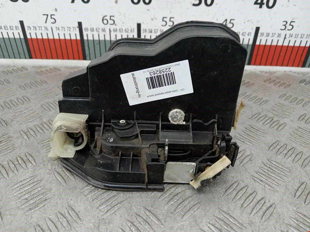 Замок двери передней правой BMW 3er F30/F31/F80 2011-2019