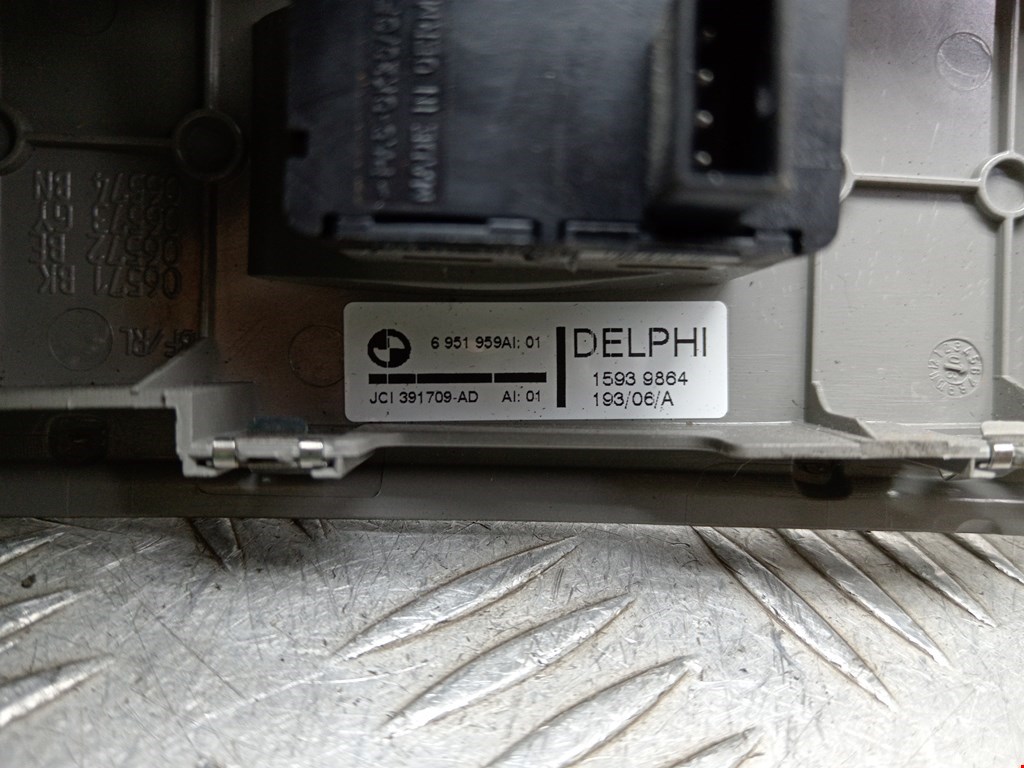Кнопка стеклоподъемника BMW 5er 5 серия E60/E61 2003-2010