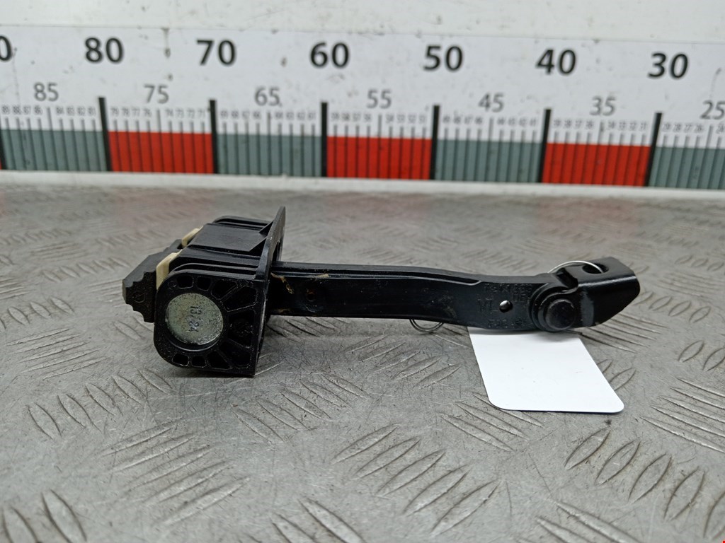 Ограничитель открывания двери BMW 3er F30/F31/F80 2011-2019