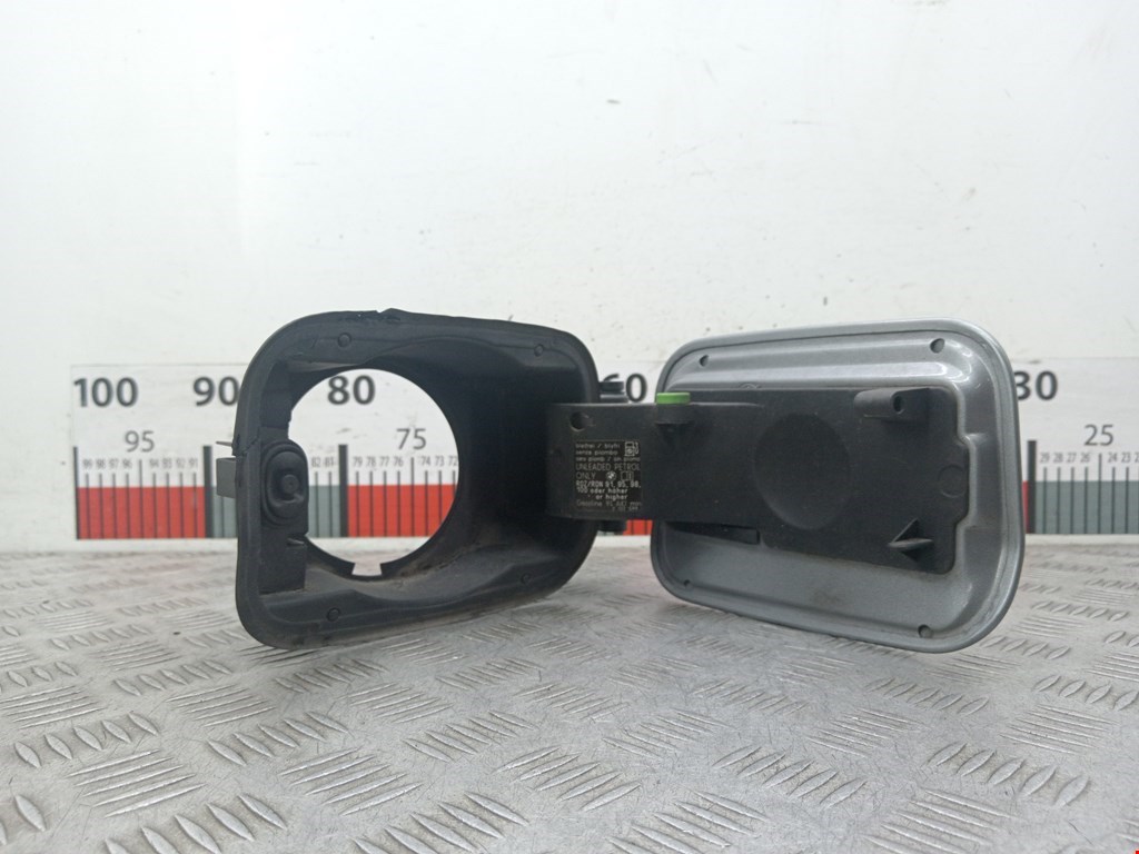 Лючок бензобака BMW 5er 5 серия E60/E61 2003-2010