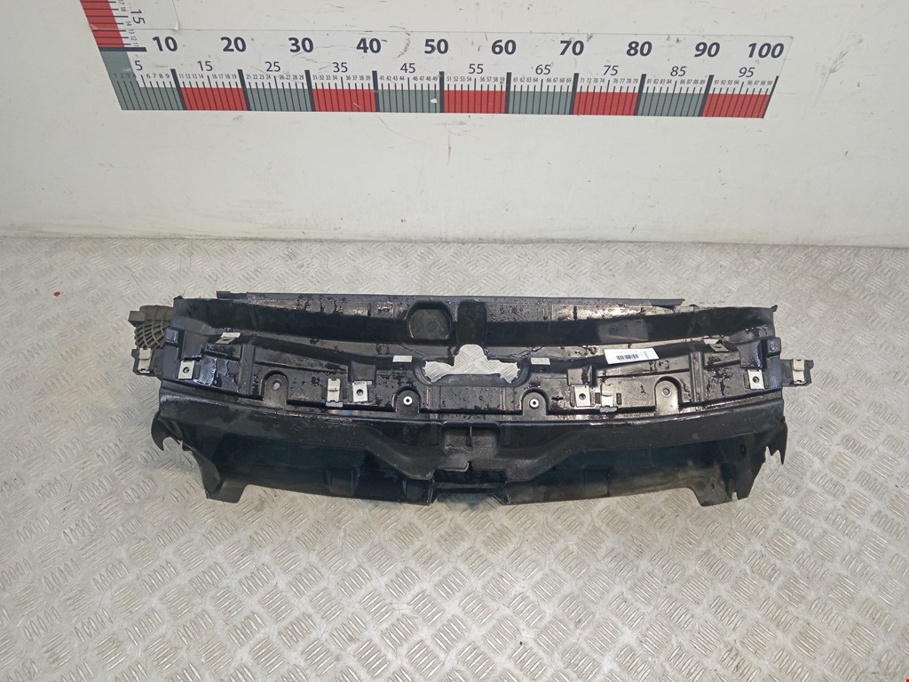 Воздухозаборник (наружный) BMW 3er F30/F31/F80 2011-2019