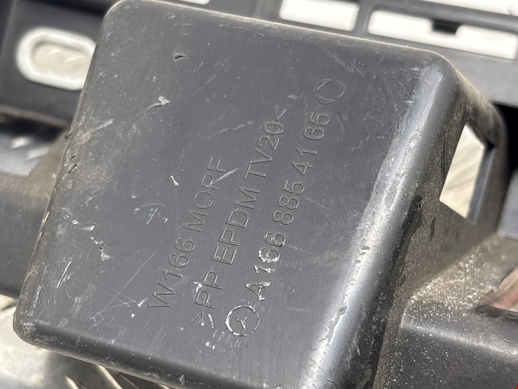 Кронштейн заднего бампера центральный MERCEDES-BENZ GLE-Class W166 2015-2018